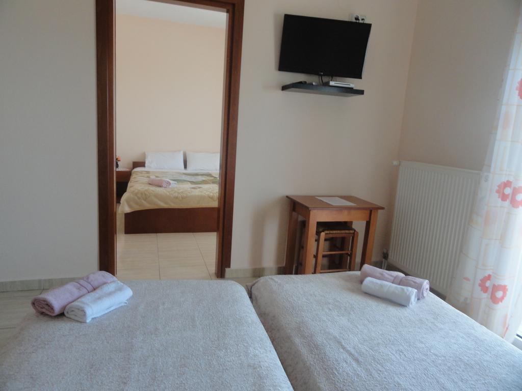 Pension Delfini Asprovalta Kamer foto