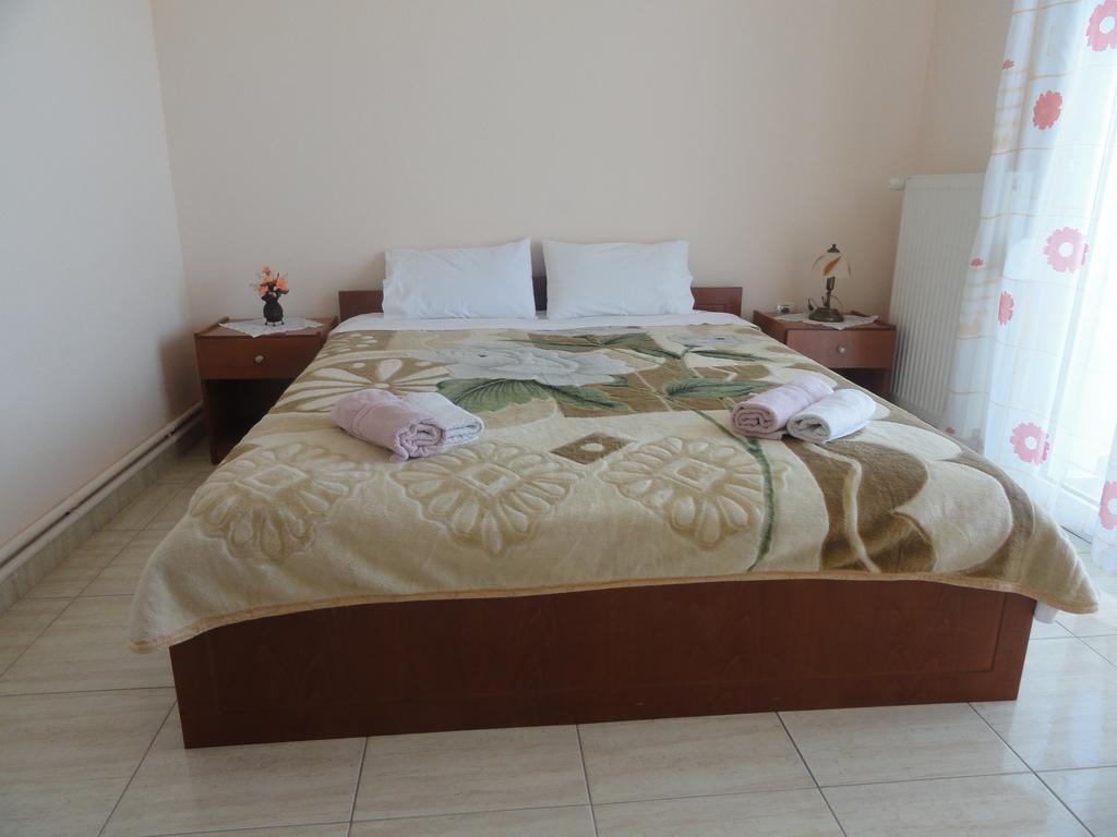 Pension Delfini Asprovalta Kamer foto