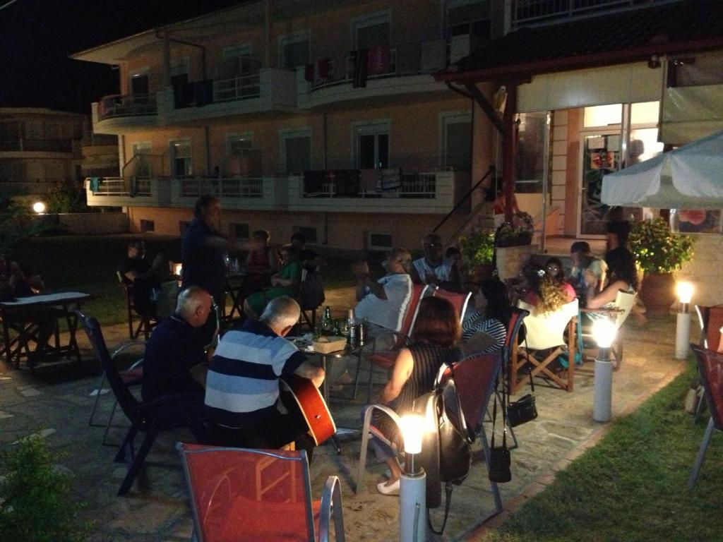 Pension Delfini Asprovalta Buitenkant foto