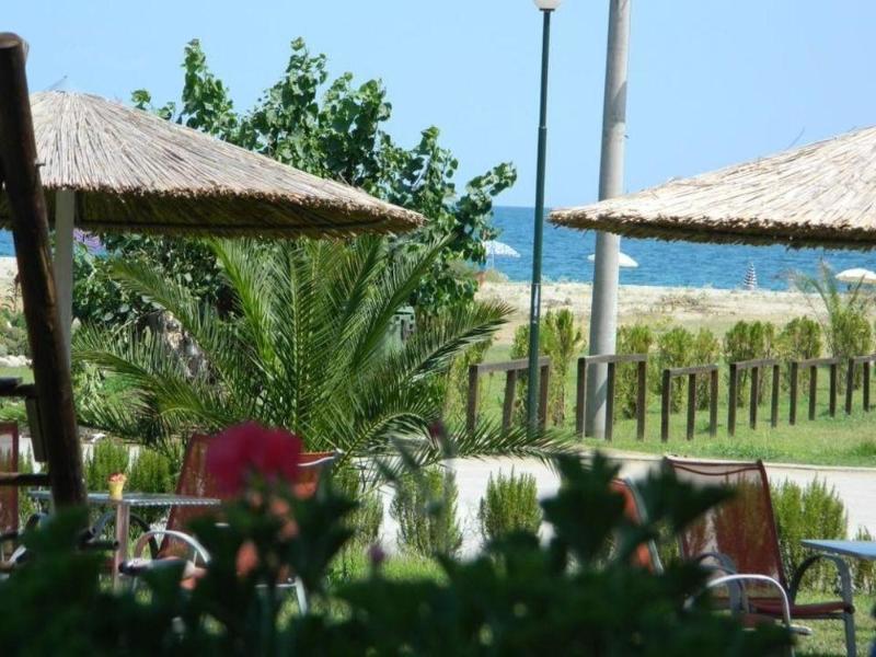 Pension Delfini Asprovalta Buitenkant foto